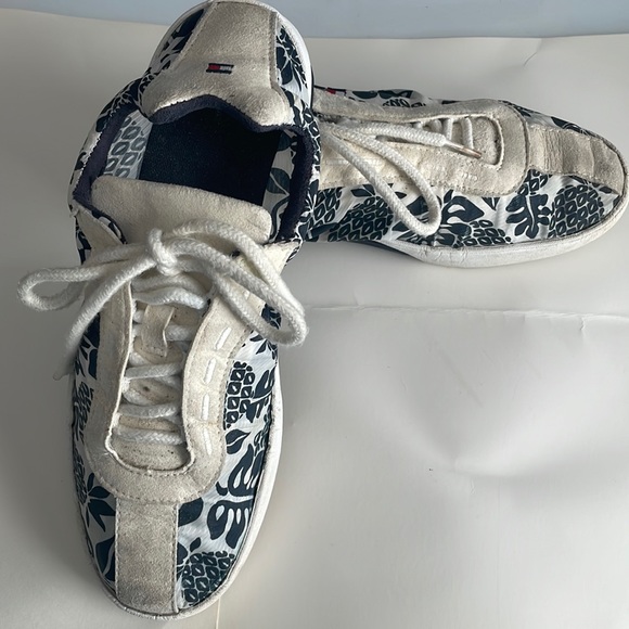 Vtg 90s Tommy Hilfiger navy blue & white floral Athletic shoes sneakers womens 8